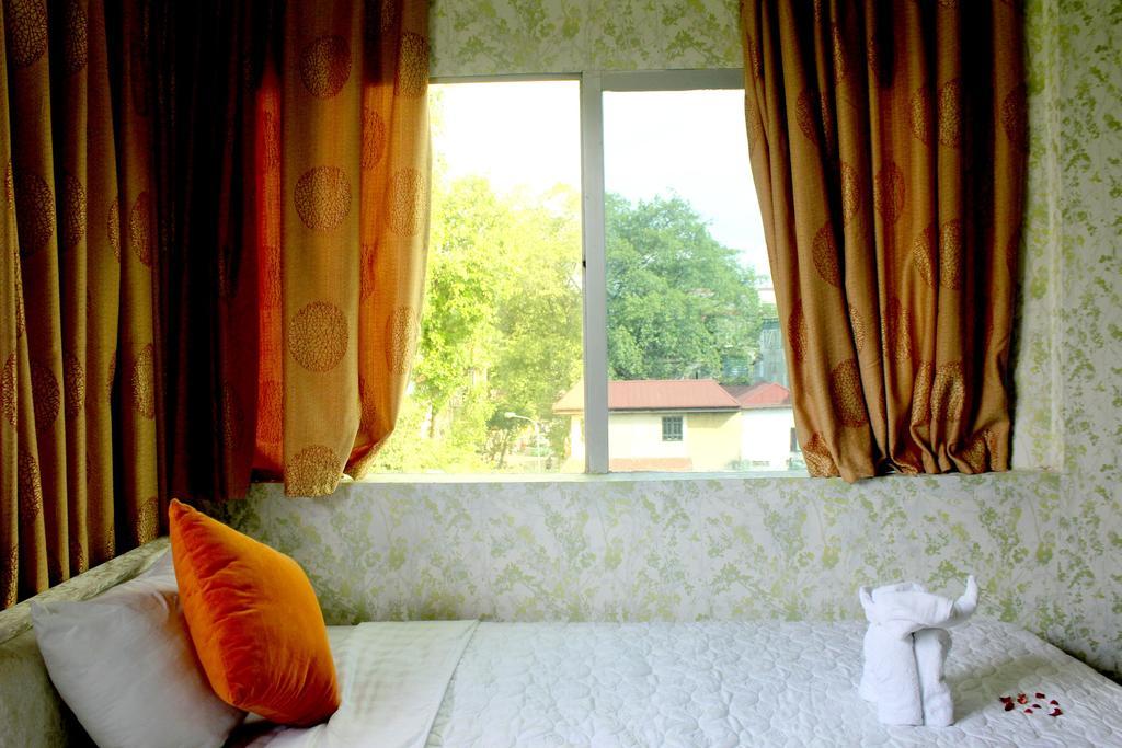 Le Petit Hanoi Hotel Exterior photo
