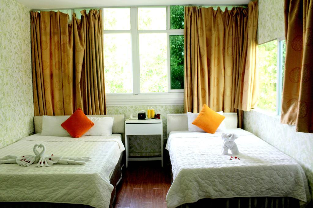 Le Petit Hanoi Hotel Exterior photo