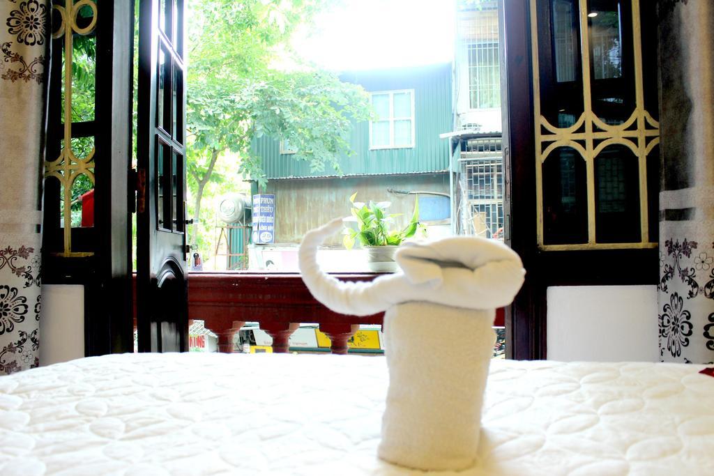 Le Petit Hanoi Hotel Exterior photo